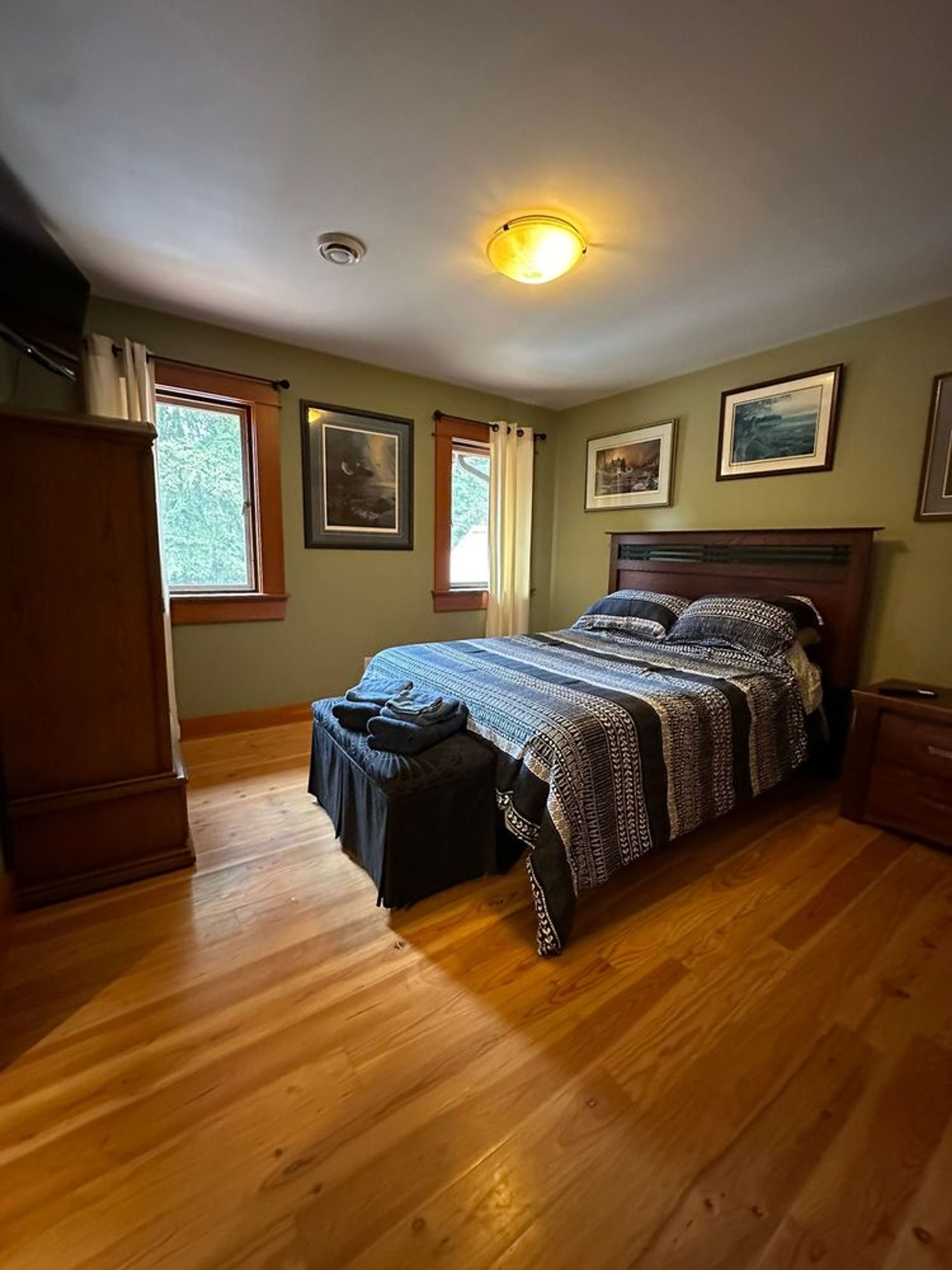 Paddock View Room - Image 1