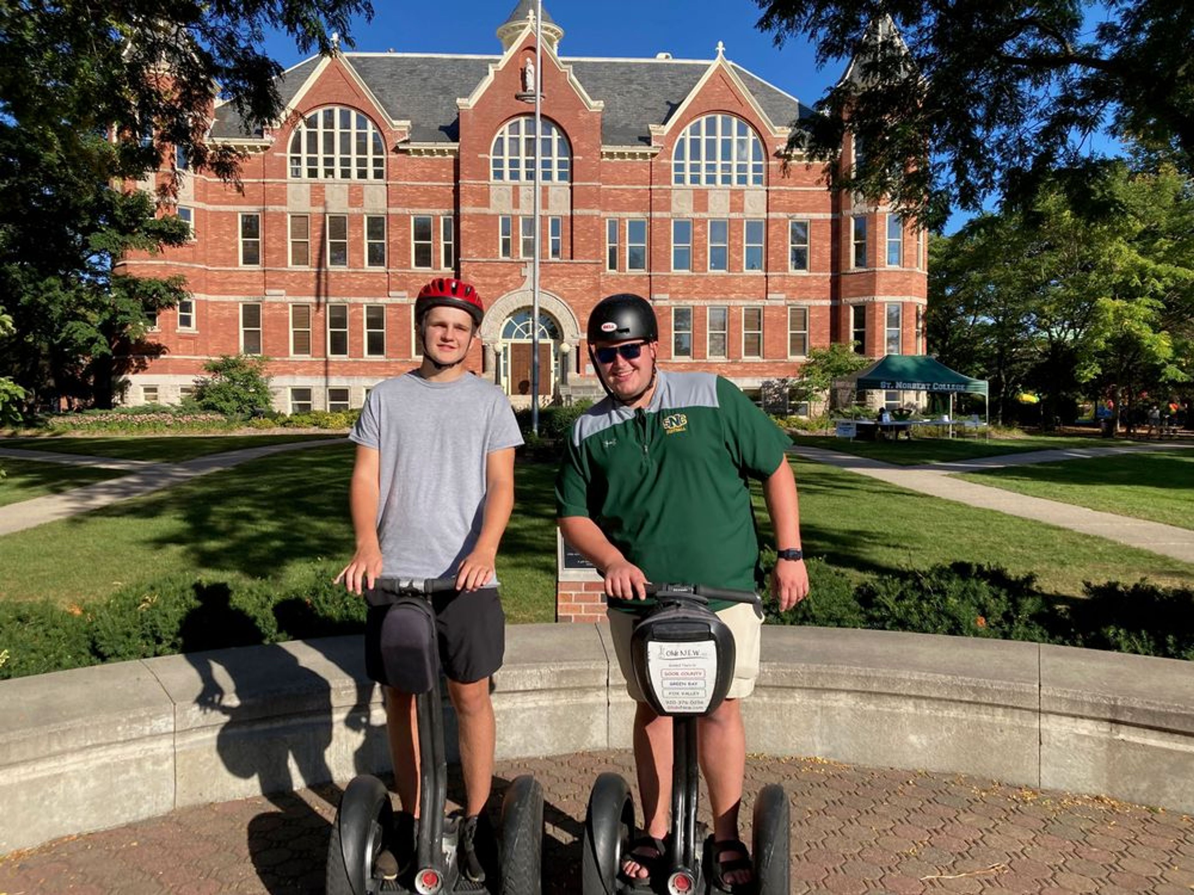 De Pere Downtown & Fox River Segway Tour - Image 4