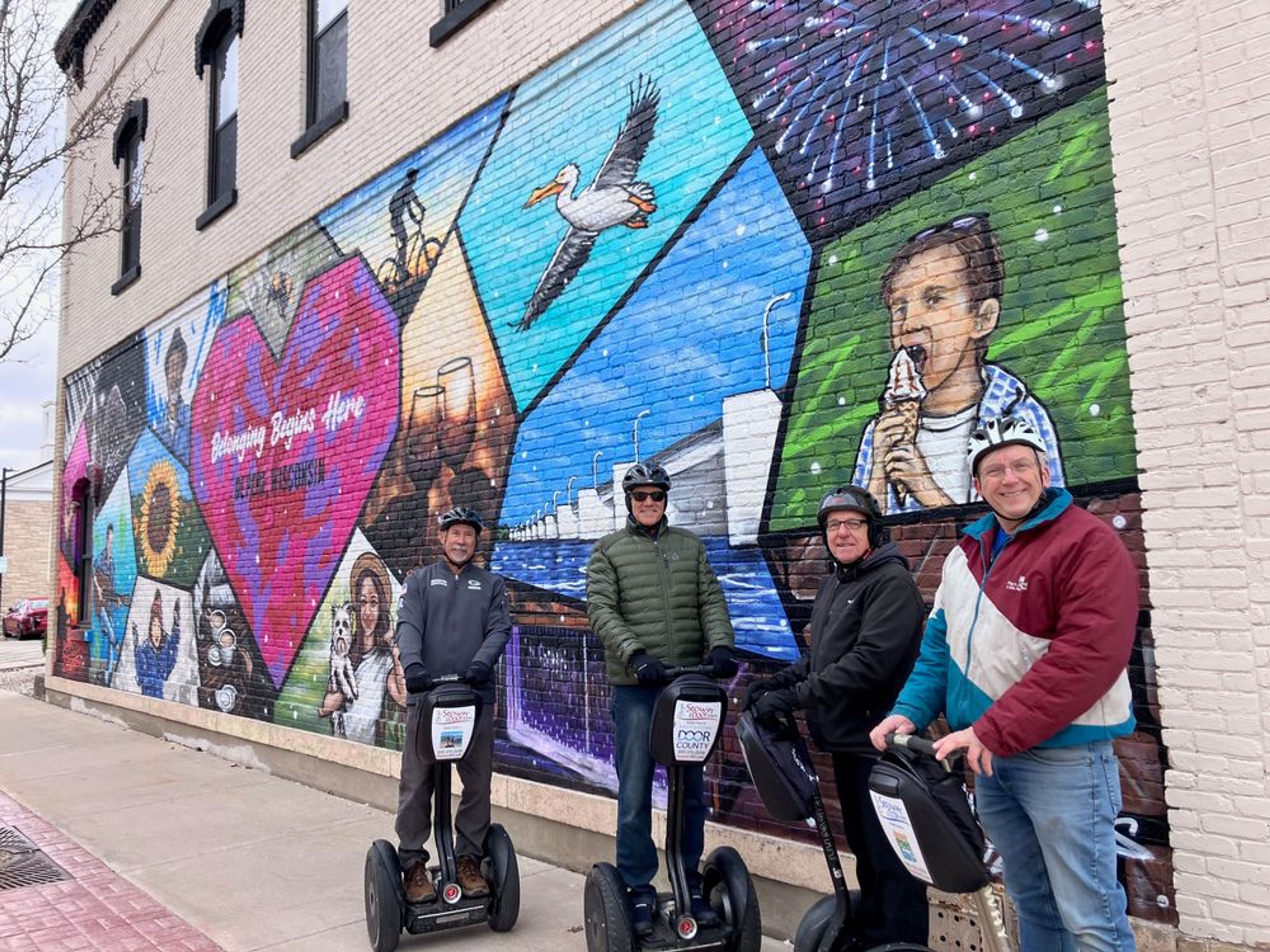 De Pere Murals & Public Art Segway Tour - Image 1