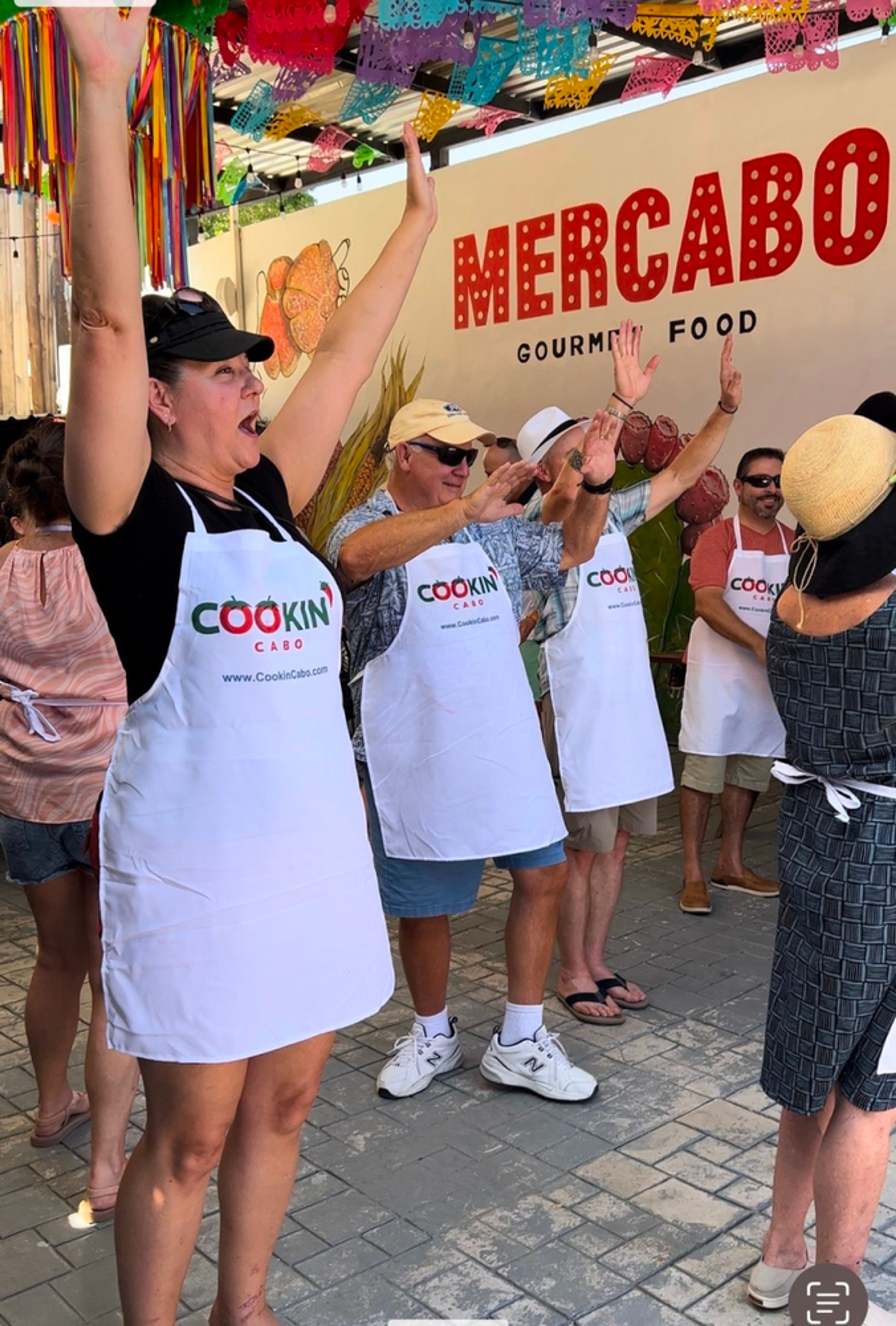 Cabo San Lucas: Cooking, Dancing and Mixology Class - Image 4
