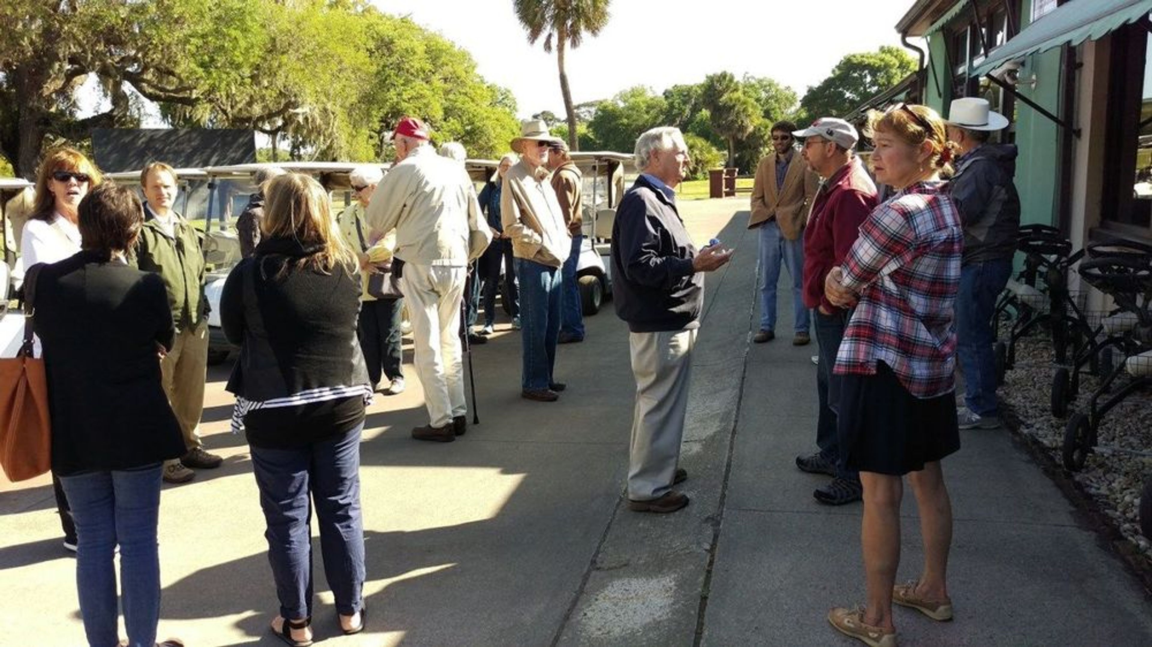 Santa Elena - Walking with Chester DePratter
