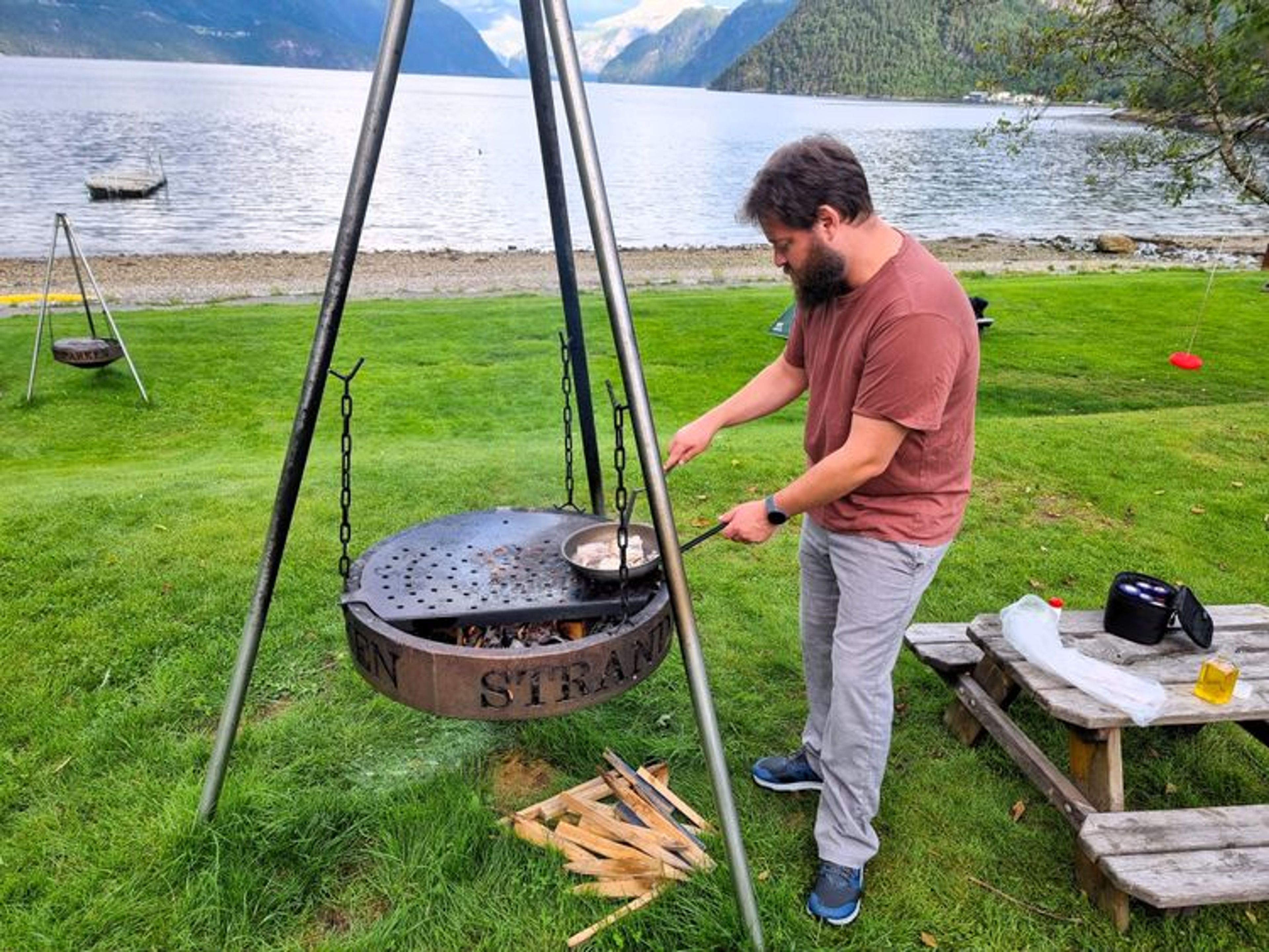 Fjord-side meals