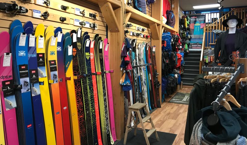 Valhalla Pure Outfitters Revelstoke 