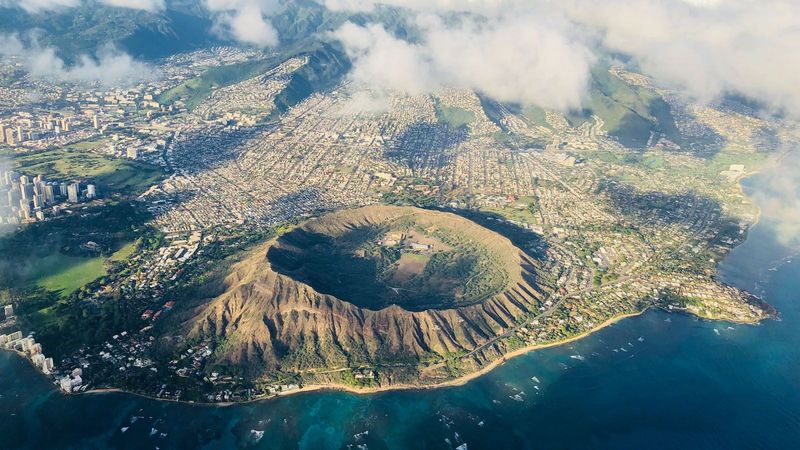  Diamond Head Crater 