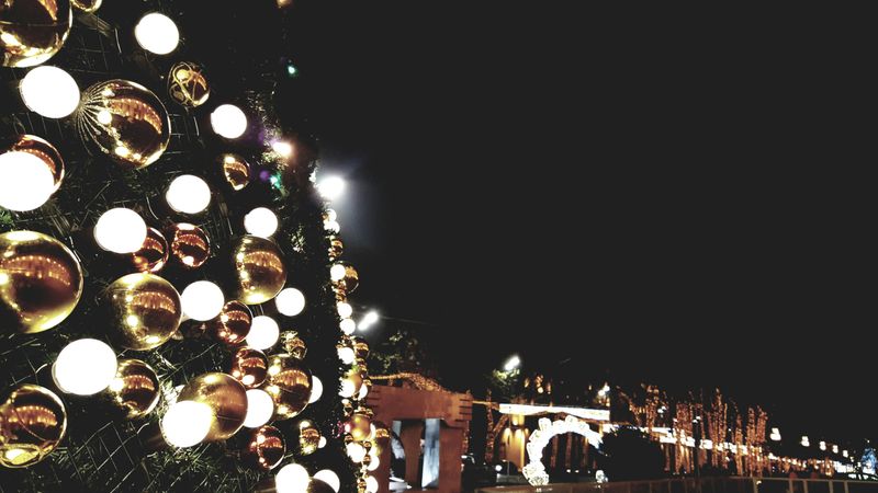 seasonal displays
