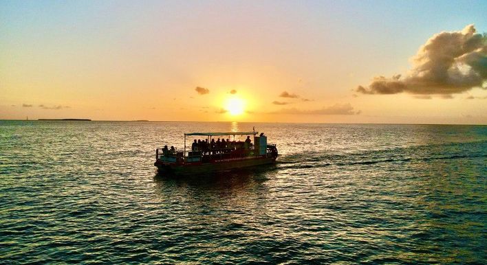 What to Bring to a Boat Party - Don't Forget These 10 Essentials! - Key  West Party Boats