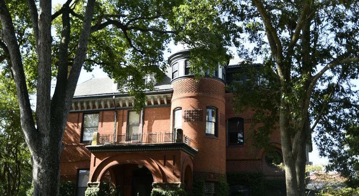 walking tour of savannah historic district