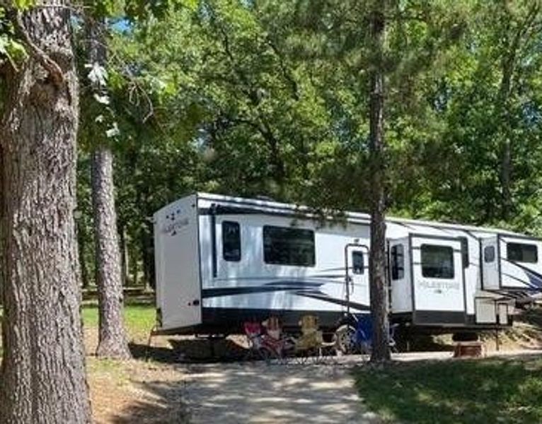 RV Camping (Full Hookup) Eureka Springs Adventure Park