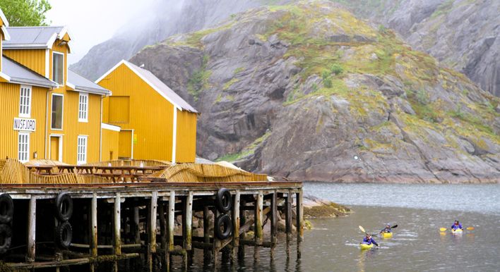 kayak tour lofoten