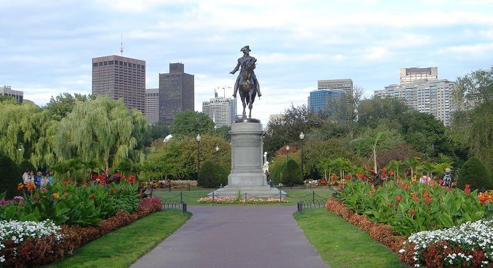 Beacon Hill, Public Garden, Back Bay History + Photo Walking Tour(Small  Group)