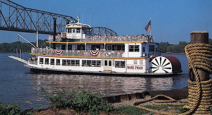 mark twain riverboat hannibal mo