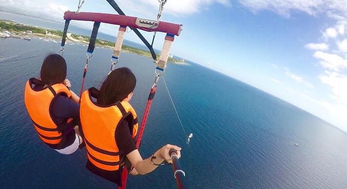 Parasailing in Cebu Mactan