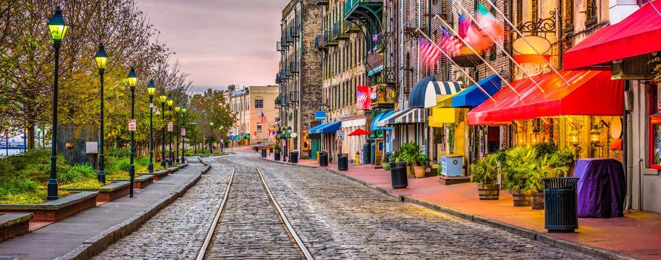 walking tour of savannah historic district