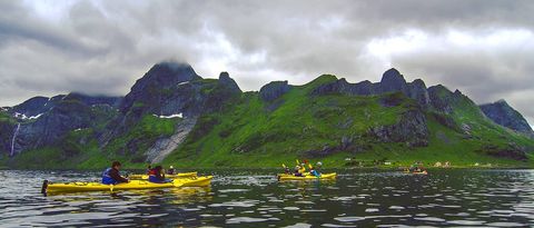 kayak tour lofoten