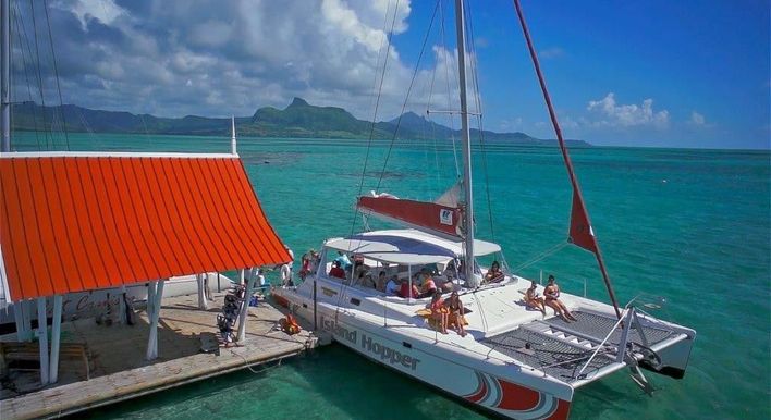 private catamaran trip mauritius