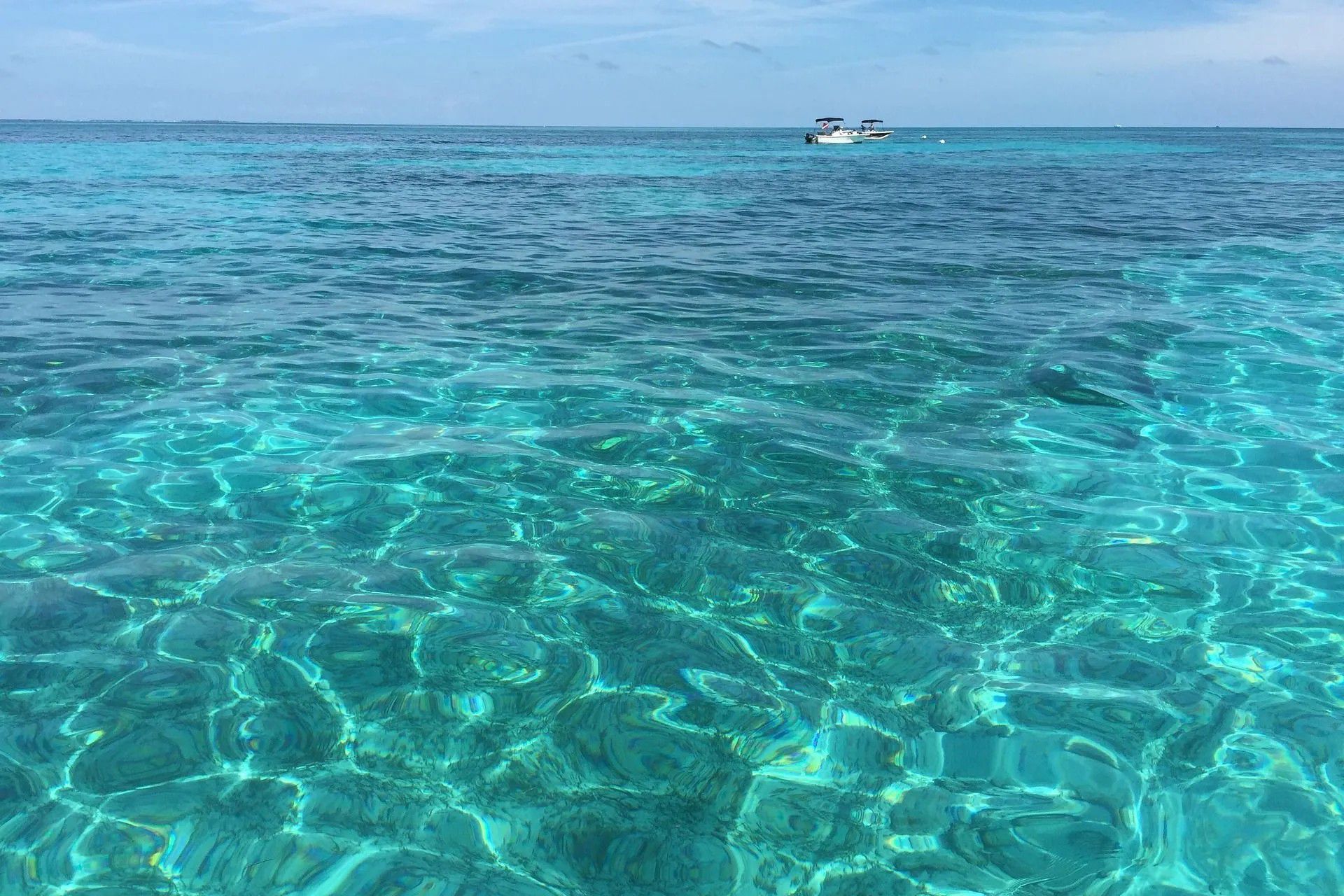 Calm Waters Near Looe Key