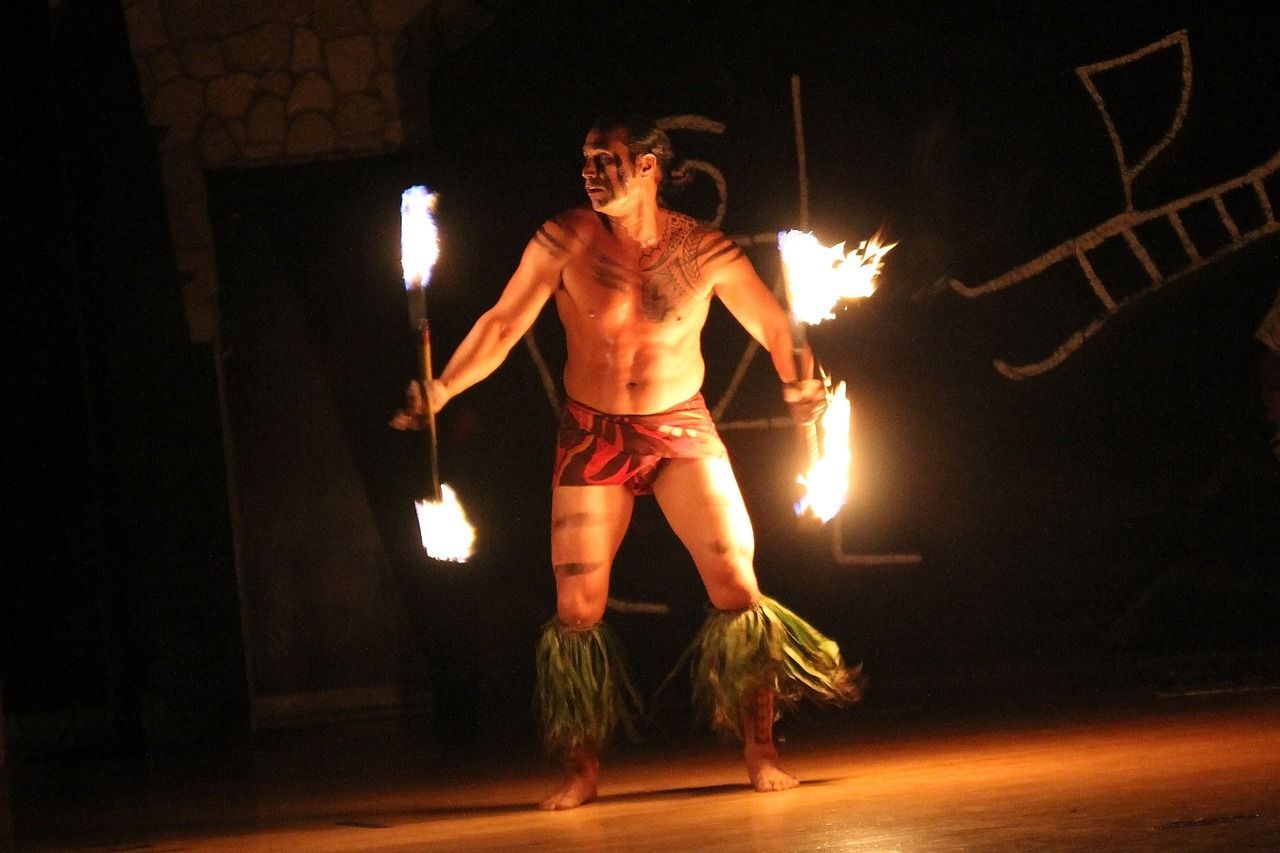 Hawaii Fire Dance Show