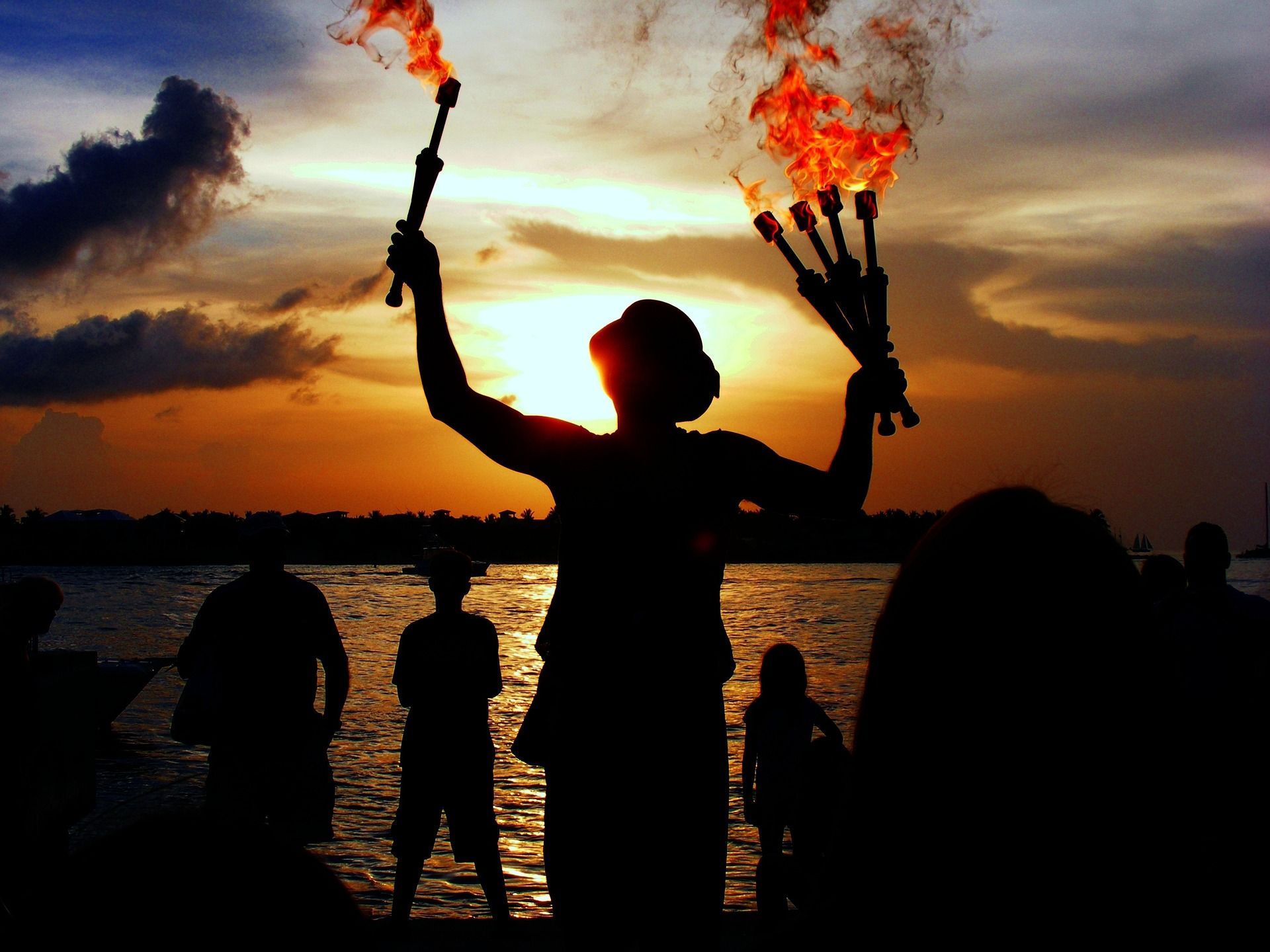 Street Performers At Mallory Square During A Girl's Trip