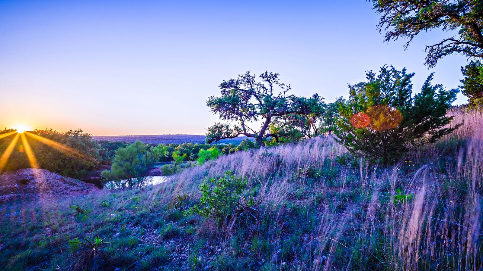 Landscapes Around Willow City Loop At Sunset - A Photography Hot Spot