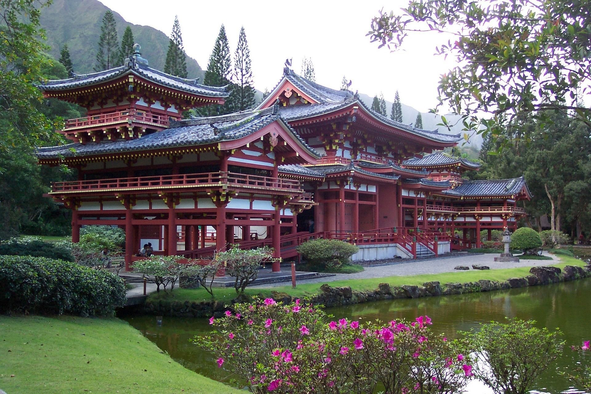 Byodo-In Temple - Premium Circle Island Tour With Our Tour Guide