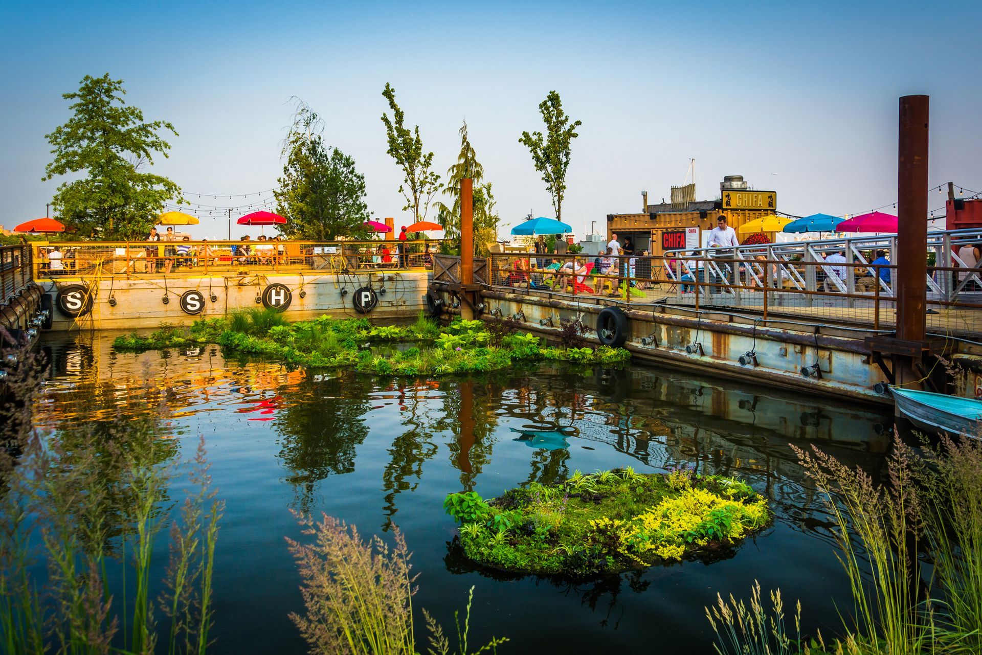 Spruce Street Harbor Park