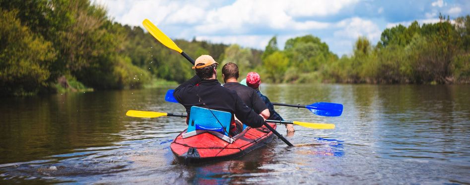 Weekend Getaways From Minneapolis With Your Friends - Canoeing