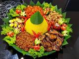 Gambar Sampul Ternyata, Setiap Komposisi Nasi Tumpeng Ada Maknanya, Lho!