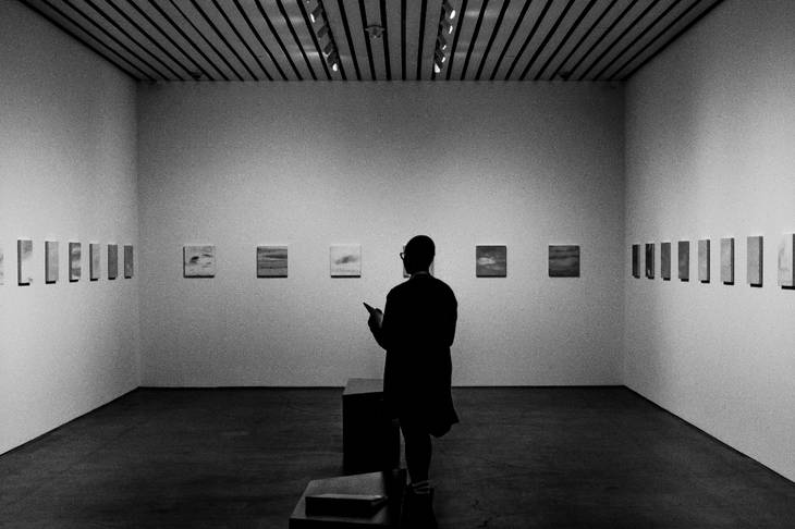 5 Kelebihan Introvert yang Menjadi Kekuatan dan Bermanfaat di Tempat Kerja
