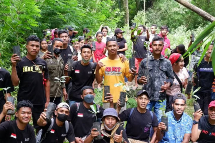Ananius Donatus D. Rure, Dampingi Anak Muda Flores melalui Zo'o Mora Ngada