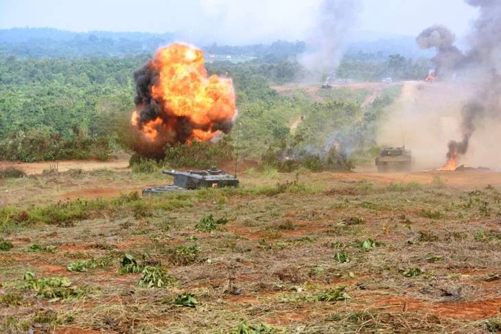 Kemunculan Tank Harimau Hitam di Latihan Tempur TNI