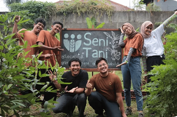 Bertani itu Seni, Gerakan Anak Muda Bandung yang Menyulam Harapan dari Tanah