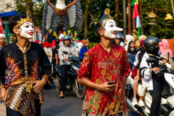 Merdeka Bukan Sekadar Bebas Berkostum