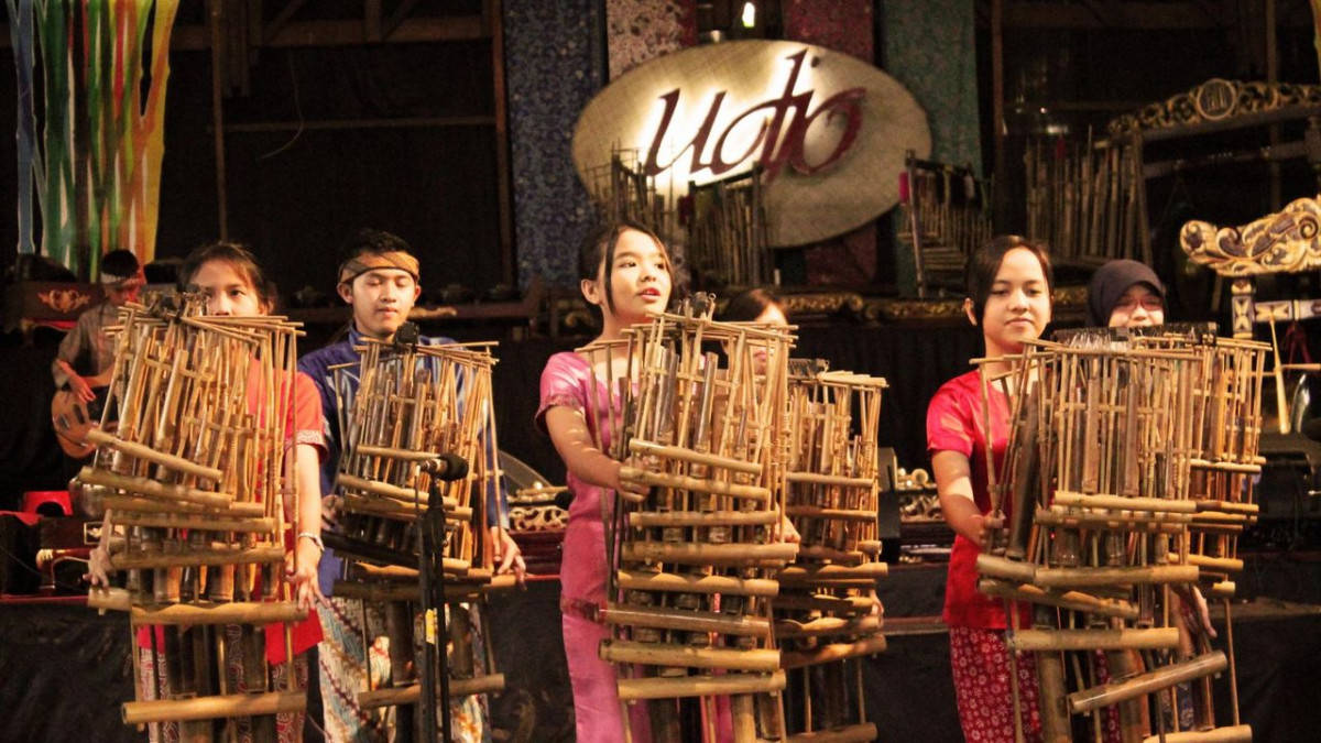 5 Fungsi Angklung: Dari Sebagai Alat Musik Sampai Alat Terapi