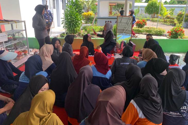Garis Hitam Project: Perempuan di Balik Sel Tahanan Pun Berhak Berdaya