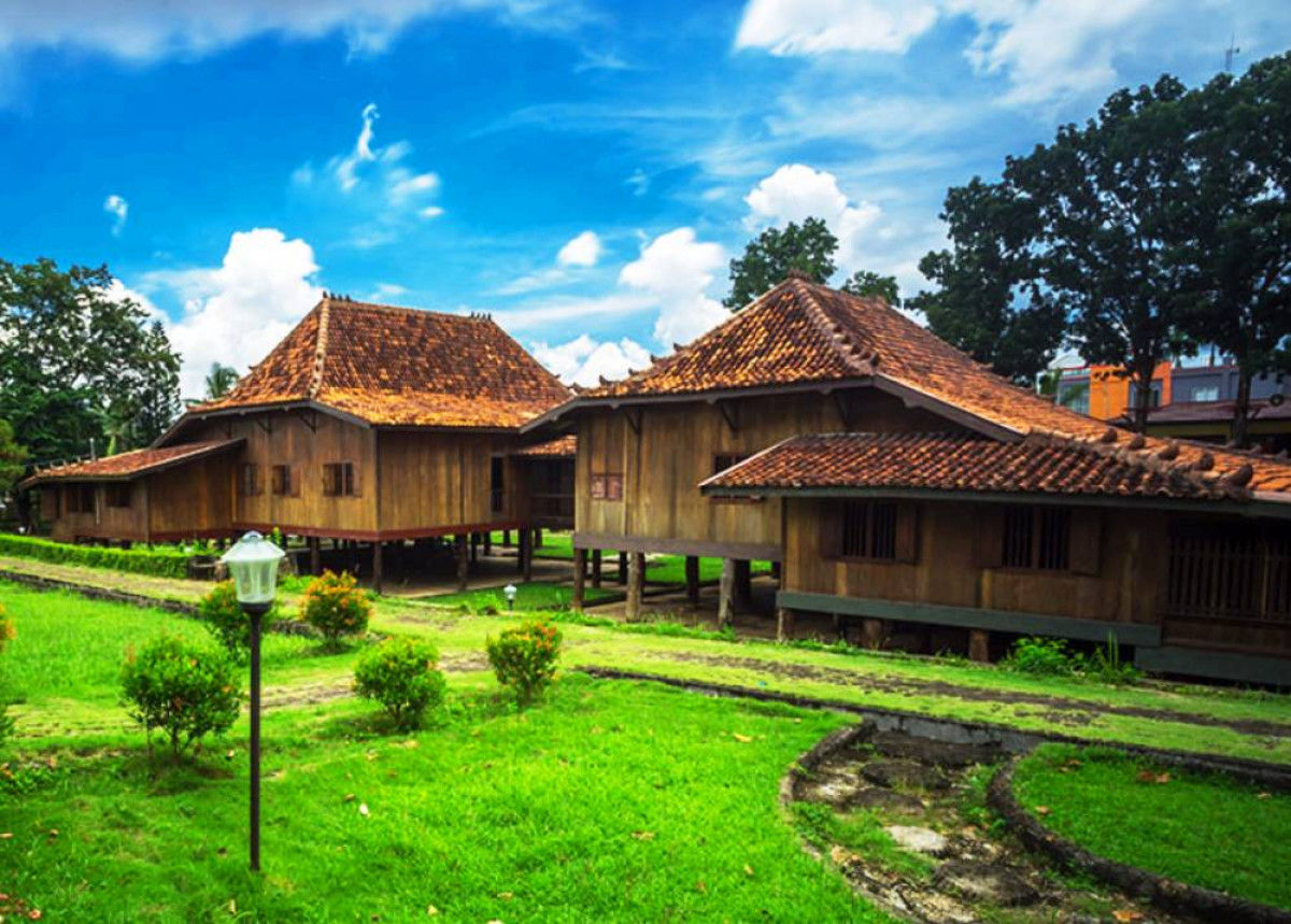 Rumah Limas Mengenal Rumah Adat Sumatera Selatan dari Fungsi hingga