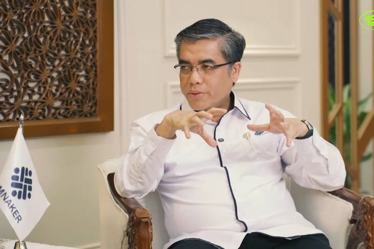 Menaker Yassierli Beri Pesan untuk Pekerja Muda: Terus Tingkatkan Kompetensi!