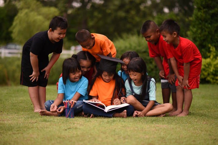 Mengapa Kita Tidak Mafaatkan Pustakawan Cilik untuk Tarik Minat Baca Siswa?