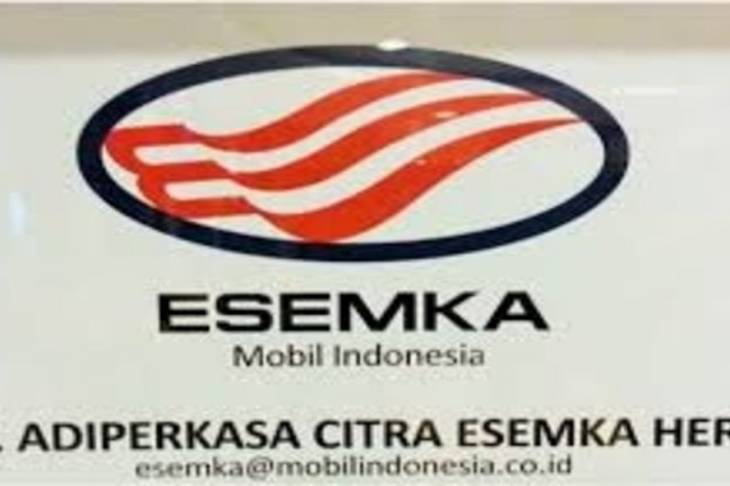 Lihat Kemiripan Esemka Garuda 1 Dengan Foday Landfort