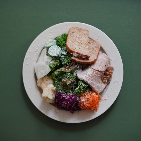sew Deli Plate