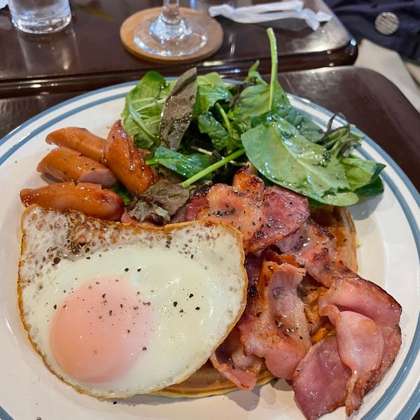 ベーコンソーセージワッフル