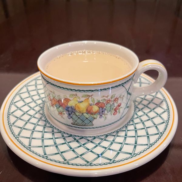 ロイヤルミルクティー ( ホット or アイス )