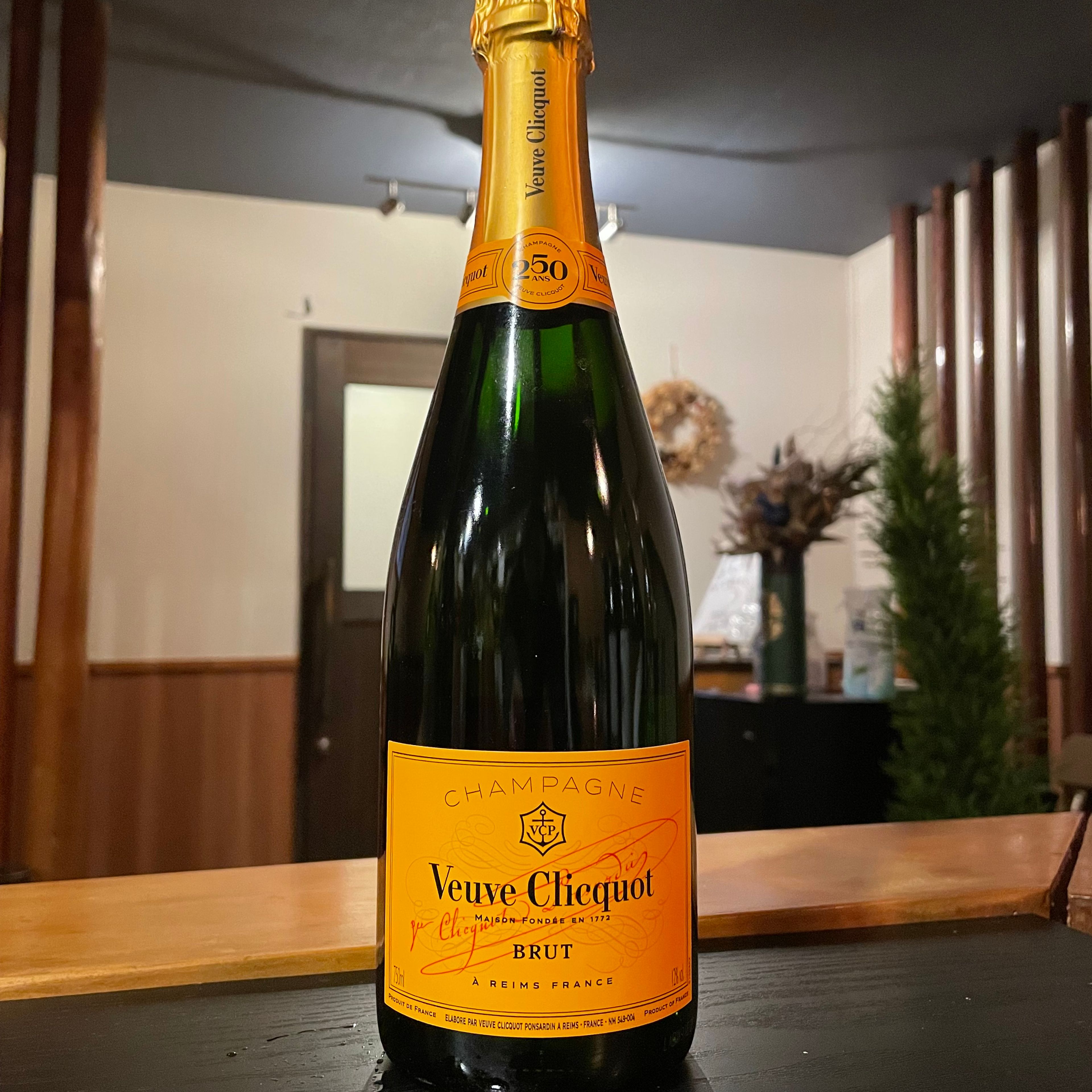 ヴーヴ・クリコ イエロー・ラベル・ブリュット