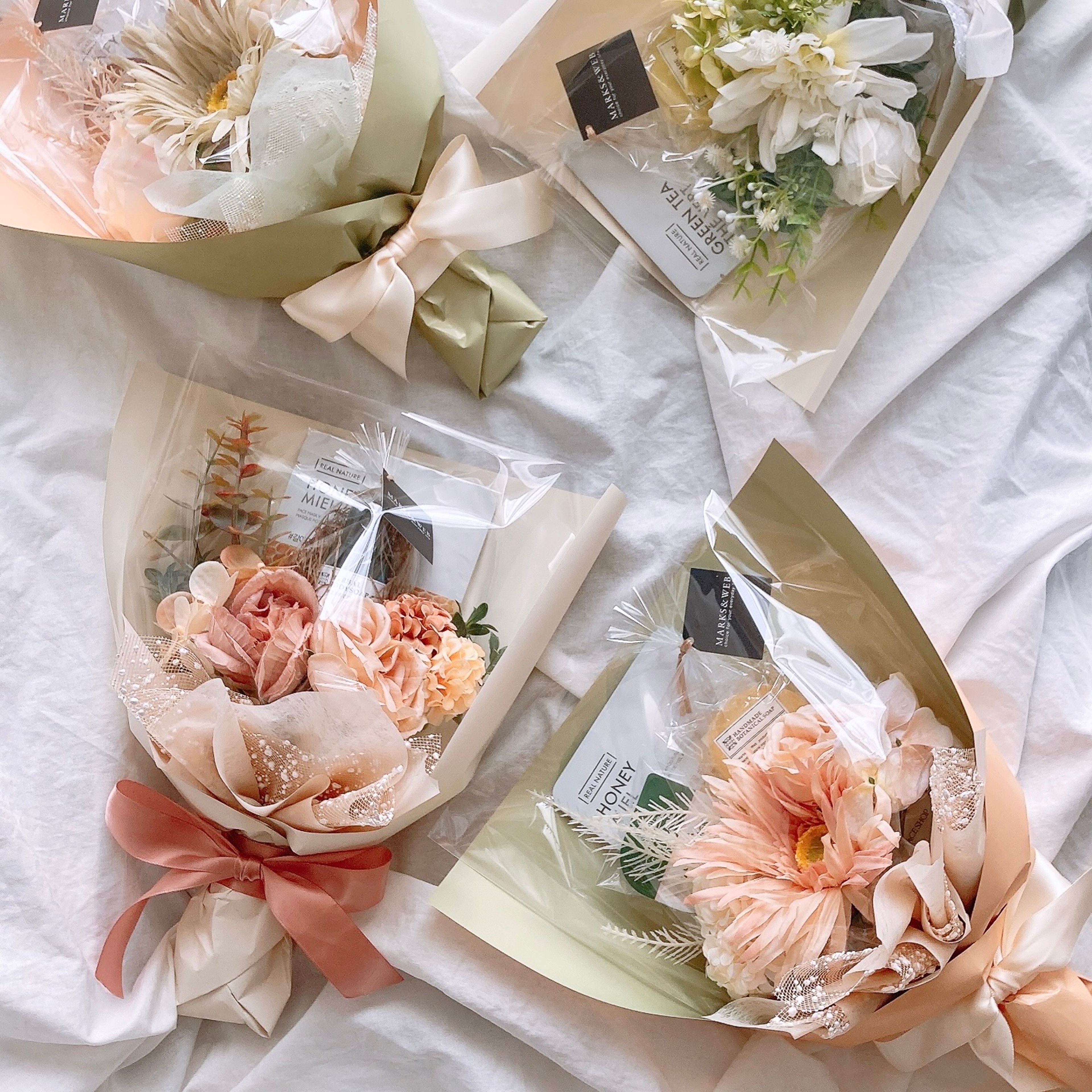 3300円ブーケ 過去作一例・サイズ感・ラッピングイメージ ※基本ラッピングはお任せとなります