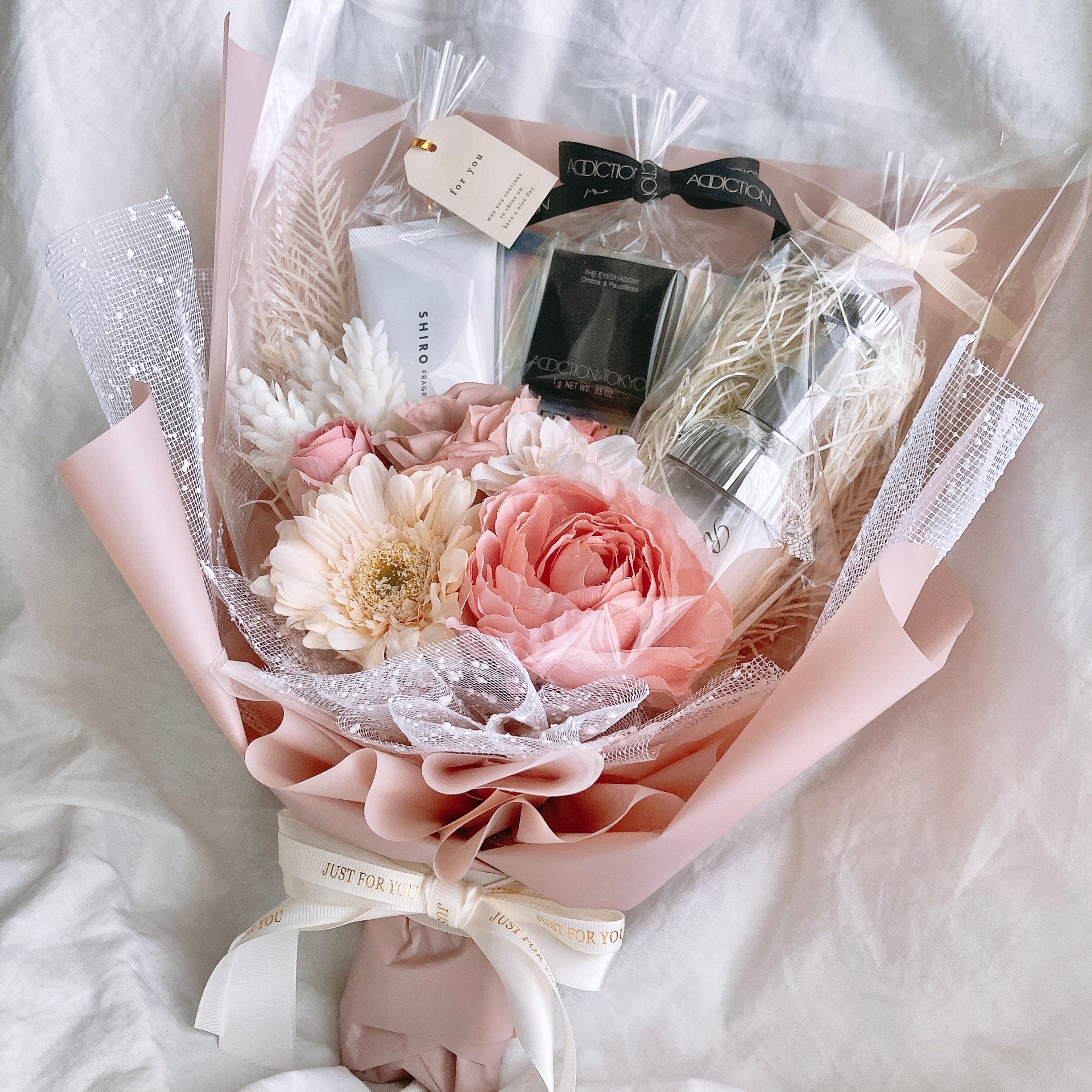 オーダーブーケ 過去作一例・サイズ感・ラッピングイメージ ※基本ラッピングはお任せとなります