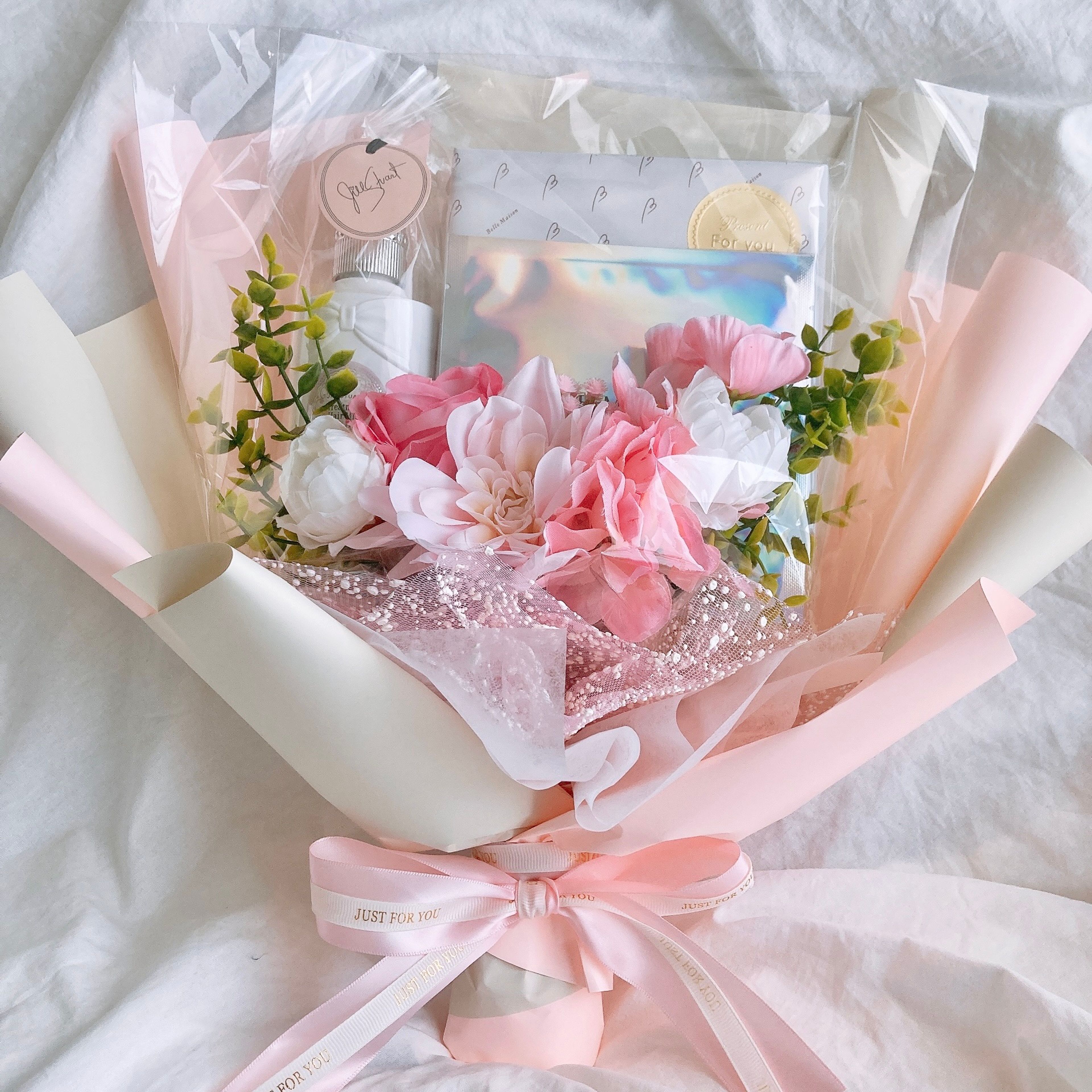 オーダーブーケ 過去作一例・サイズ感・ラッピングイメージ ※基本ラッピングはお任せと...