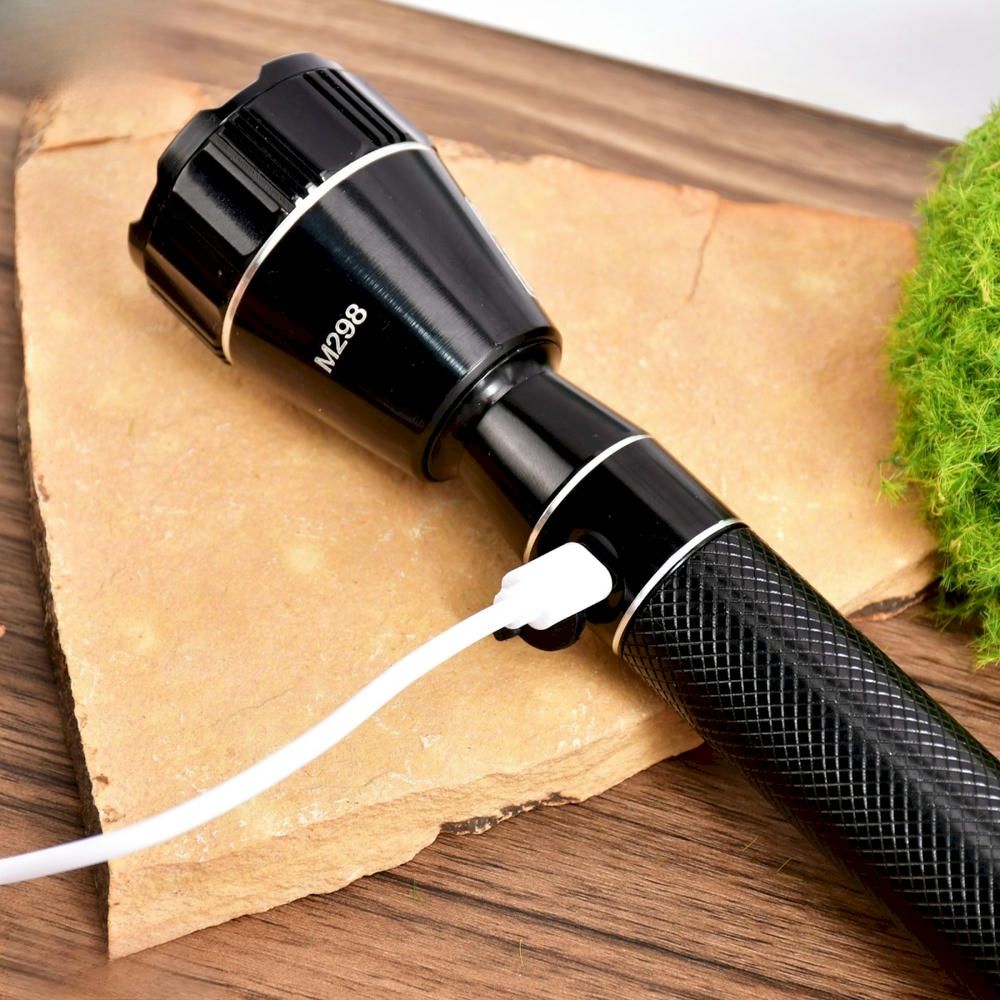 M298 (ZOOMABLE LED TORCH) Super Bright 150W