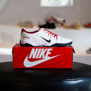 Nike T90