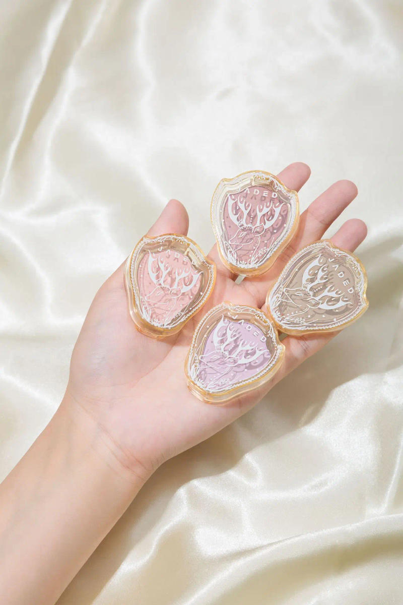 Description Picture 2 of itemMonochrome Blush Deer Pattern Peach Face Mineral Pigment Cheek Blusher Powder Makeup Professional Contour Shadow Pink Blusher