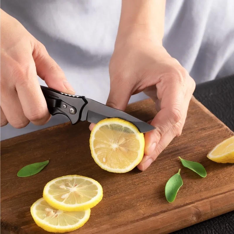 Description Picture 3 of itemNew outdoor camouflage self-defense folding knife, multifunctional camping adventure knife, high hardness stainless steel