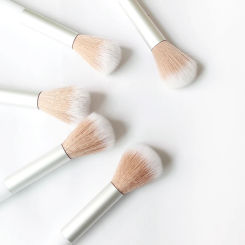 1Pc White Soft Makeup Brushes Powder Foundation Blush Make Up Brushes Makeup Brush Professionaly Make-up Tools Wholesale